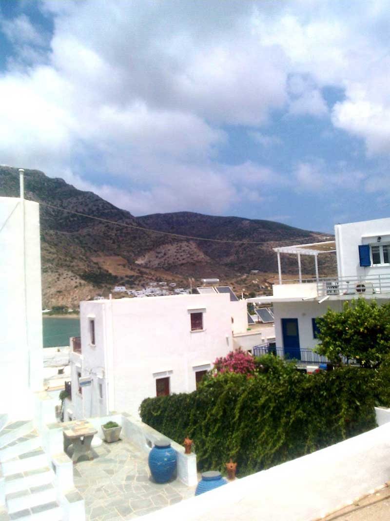 Vue sur la mer et la montagne