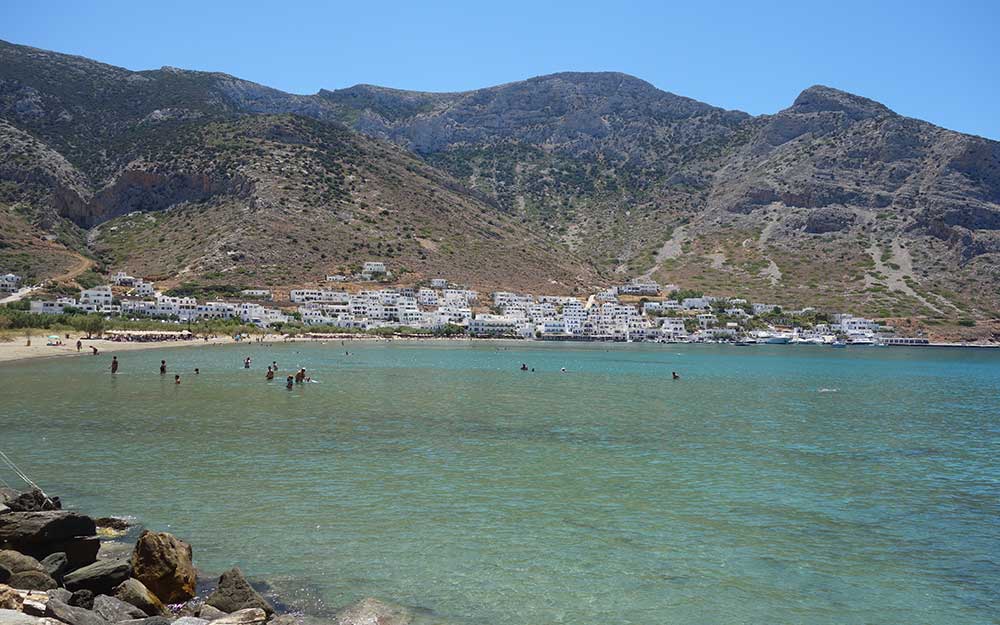 La plage de Kamares à Sifnos