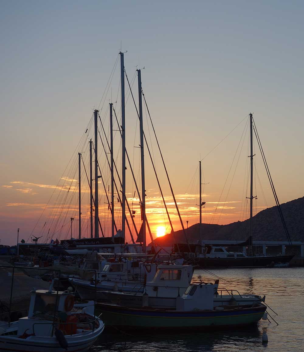 Coucher de soleil à Kamares, sur l'île de Sifnos